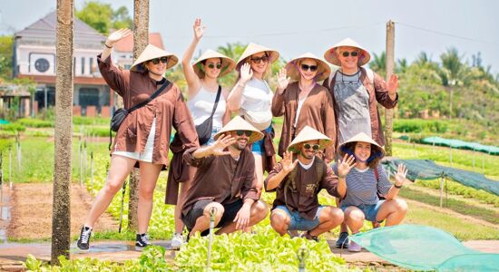 d/Tra Que Herb Village Tourists